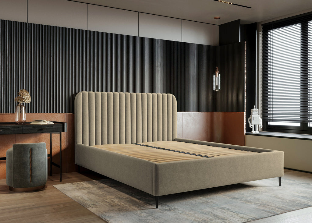 Polsterbett Makira, hellbeige, Riviera-Samtbezug, schwarze Beine